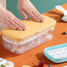 Load image into Gallery viewer, Press Type Ice Cube Maker