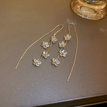 Load image into Gallery viewer, Flower Long Tassel Earrings