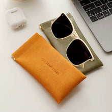 Load image into Gallery viewer, Portable Compression Shrapnel Glasses Case