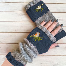 Load image into Gallery viewer, Patchwork Embroidered Warm Gloves