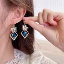 Load image into Gallery viewer, Flower Zircon Rhombic Sapphire Drop Earrings