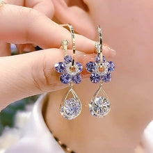 Load image into Gallery viewer, Fashion Flower Crystal Earrings