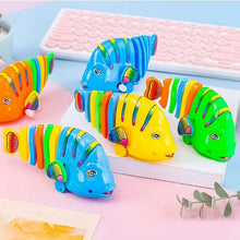 Load image into Gallery viewer, Clockwork Swinging Cartoon Fish  Toys