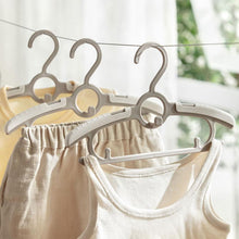 Load image into Gallery viewer, Retractable Hanger for children (10 PCs)