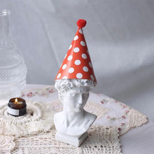 Load image into Gallery viewer, Creative Carving David Pen Holder