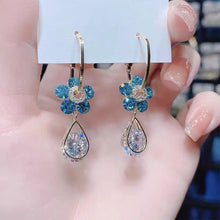 Load image into Gallery viewer, Fashion Flower Crystal Earrings