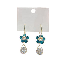 Load image into Gallery viewer, Fashion Flower Crystal Earrings