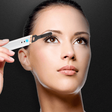 Load image into Gallery viewer, Heated Eyelash Curler