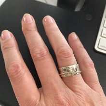 Load image into Gallery viewer, Butterflies Silver Spinner Ring