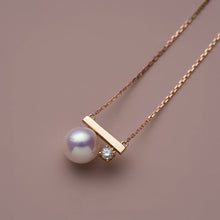 Load image into Gallery viewer, Pearl Pendant Necklace