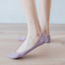 Load image into Gallery viewer, Invisible Non-slip Ice Silk Socks