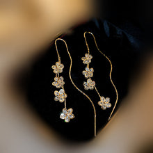 Load image into Gallery viewer, Flower Long Tassel Earrings
