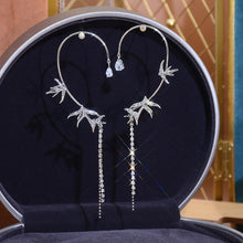Load image into Gallery viewer, Rhinestone Swallow Ear Hanging