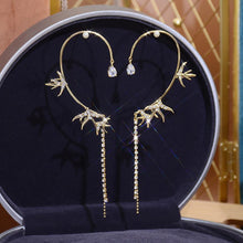 Load image into Gallery viewer, Rhinestone Swallow Ear Hanging
