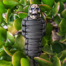 Load image into Gallery viewer, Paracord Keychain Mummy Brass Skull