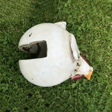 Load image into Gallery viewer, Big Eye Hen Resin Crafts