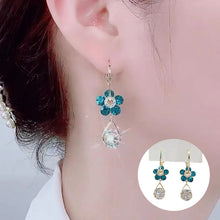 Load image into Gallery viewer, Fashion Flower Crystal Earrings